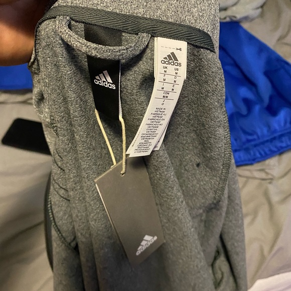 Mens Adidas sweater - Picture 3 of 3